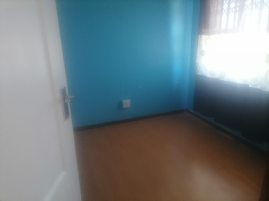 2 Bedroom Property for Sale in Phakamisa Eastern Cape